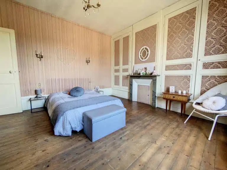 chambre rétro meublé pour la vente par sacré changement expert décoration à Abbeville