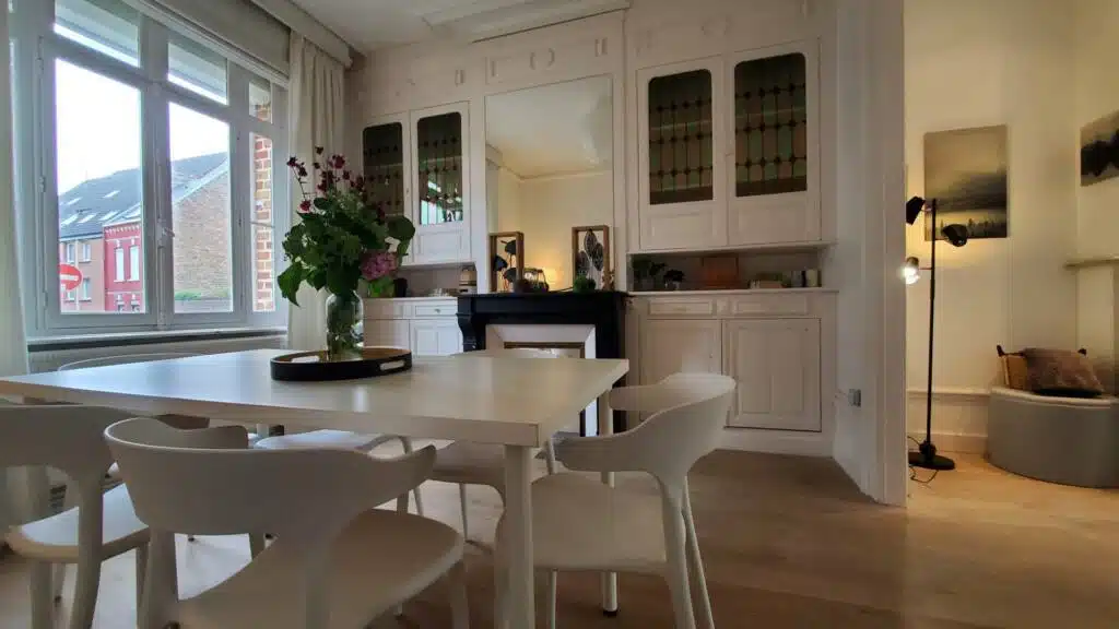 salle à manger redécorée dans une belle maison à Amiens, une réalisation sacré changement